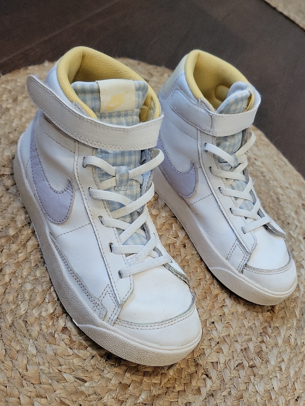 Nike Kids White High-Top Sneakers with Light Purple Swoosh and Yellow Lining